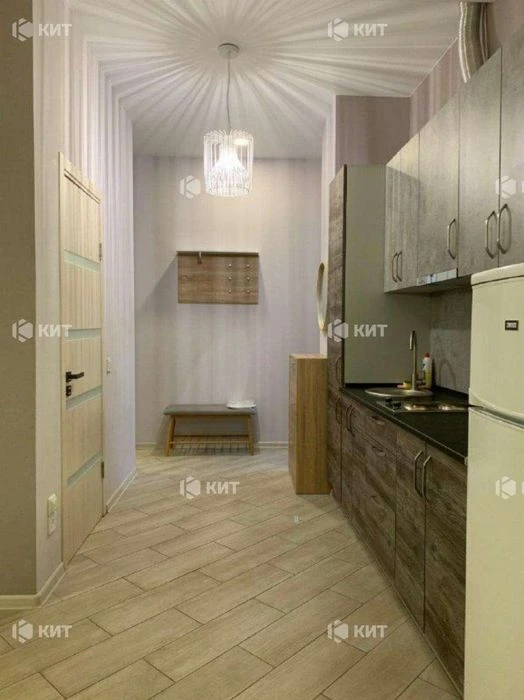 3 rooms, 45 sq. m. Center (Korolenko 25, Nikolsky Shopping Center, Constitution Square)