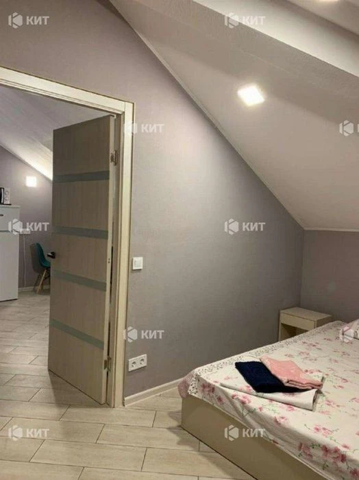 3 rooms, 45 sq. m. Center (Korolenko 25, Nikolsky Shopping Center, Constitution Square)