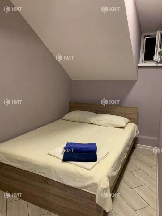 3 rooms, 45 sq. m. Center (Korolenko 25, Nikolsky Shopping Center, Constitution Square)