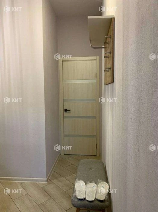 3 rooms, 45 sq. m. Center (Korolenko 25, Nikolsky Shopping Center, Constitution Square)