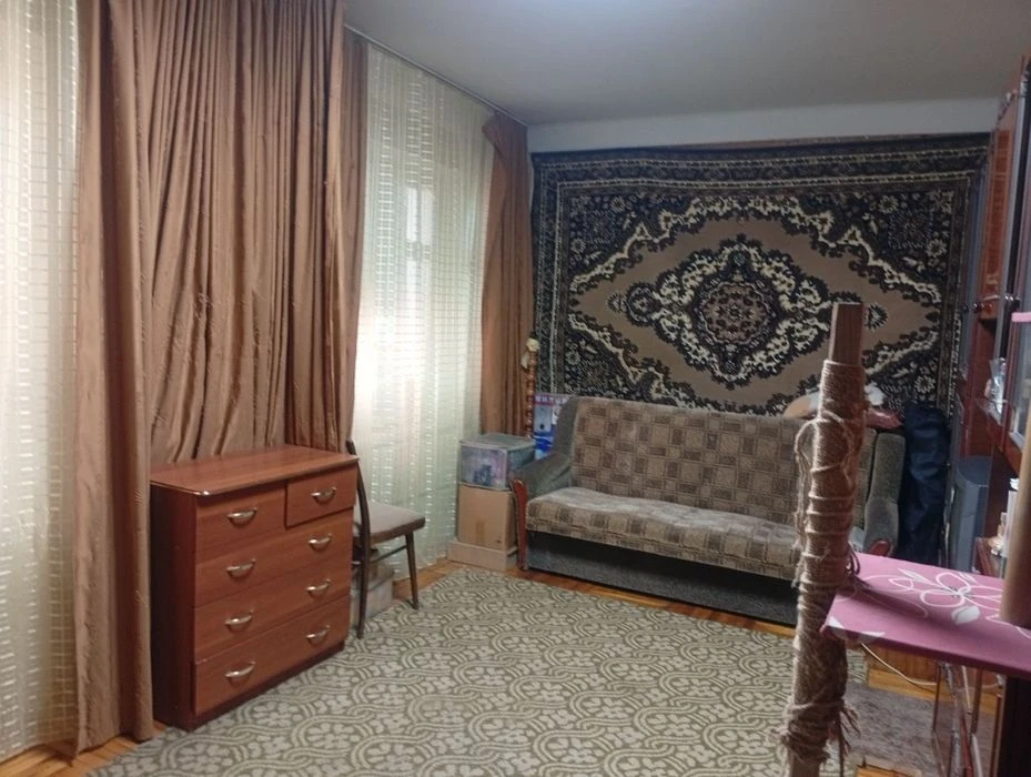 Продаётся 2 ком квартира Правый берег