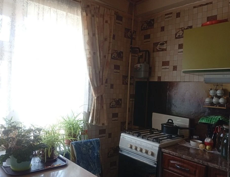 Продаётся 2 ком квартира Правый берег