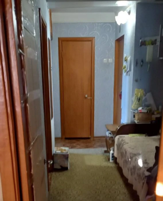 Продаётся 2 ком квартира Правый берег