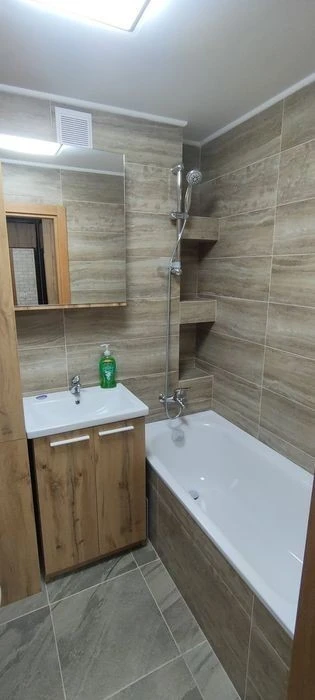 One-room apartment for sale at Svobody Ave. 30-b, Vynohradar
