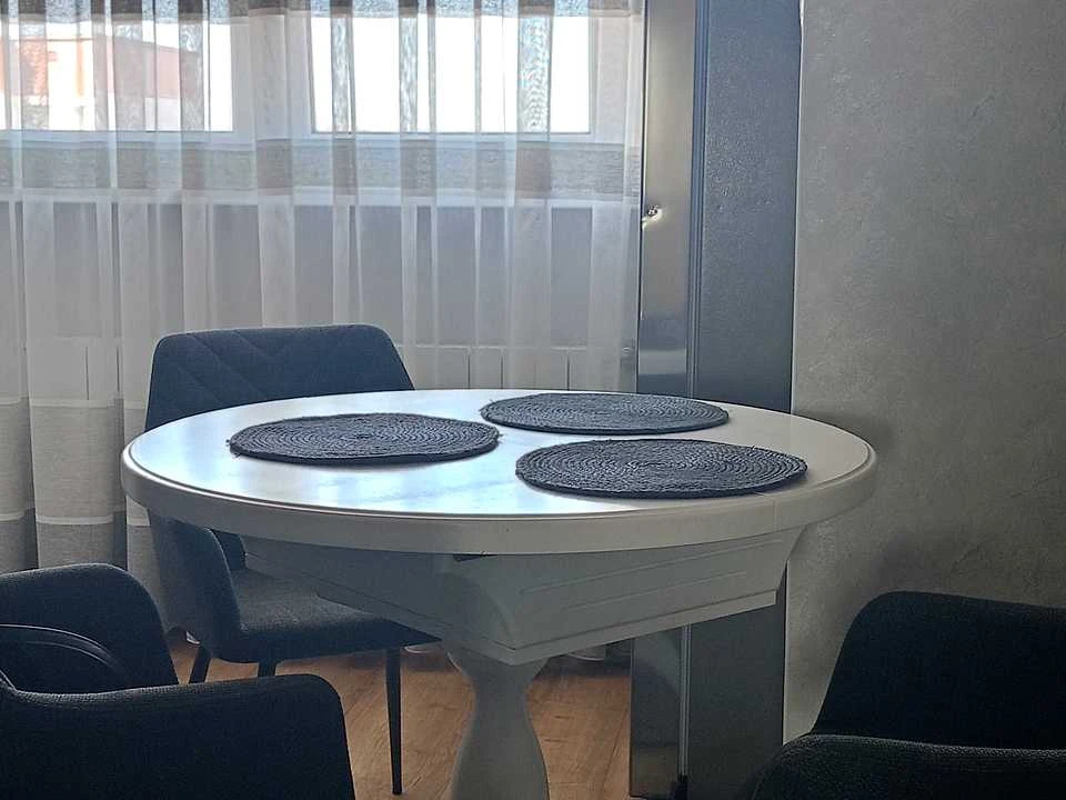 Apartment. Kyiv, Almaty St. (Alma-Atynska)