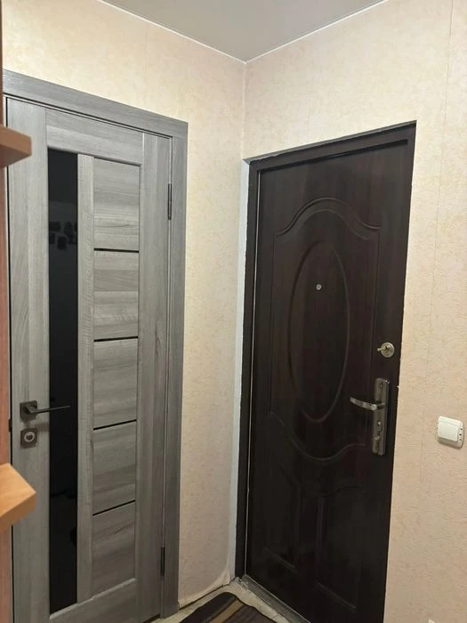 1к цегла, в ваній тепла підлога зроблено капітальний ремонт