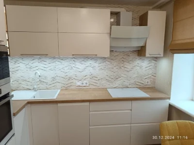 4-room apartment, 100 sq.m. new repair of furniture and equipment