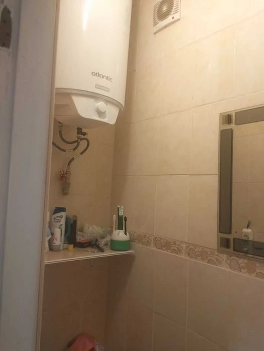 Продам 2 комнатную квартиру Бул.Строителей 3 этаж