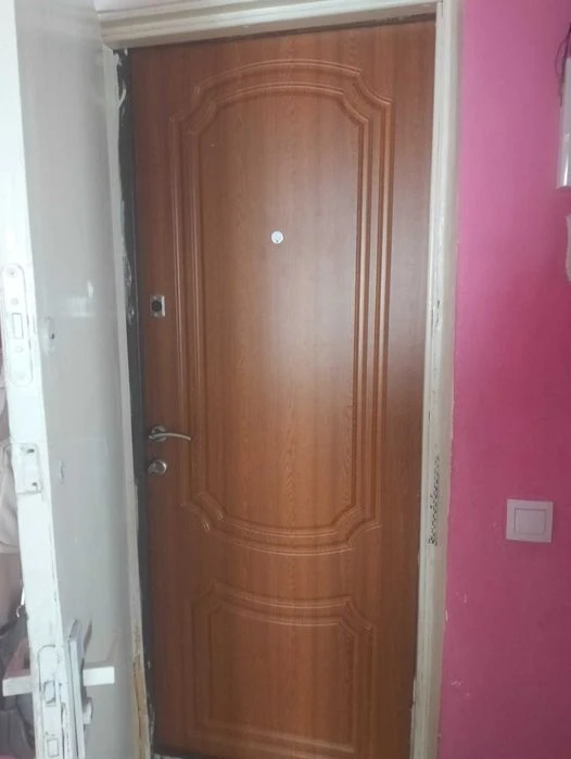 Продам 2 комнатную квартиру Бул.Строителей 3 этаж