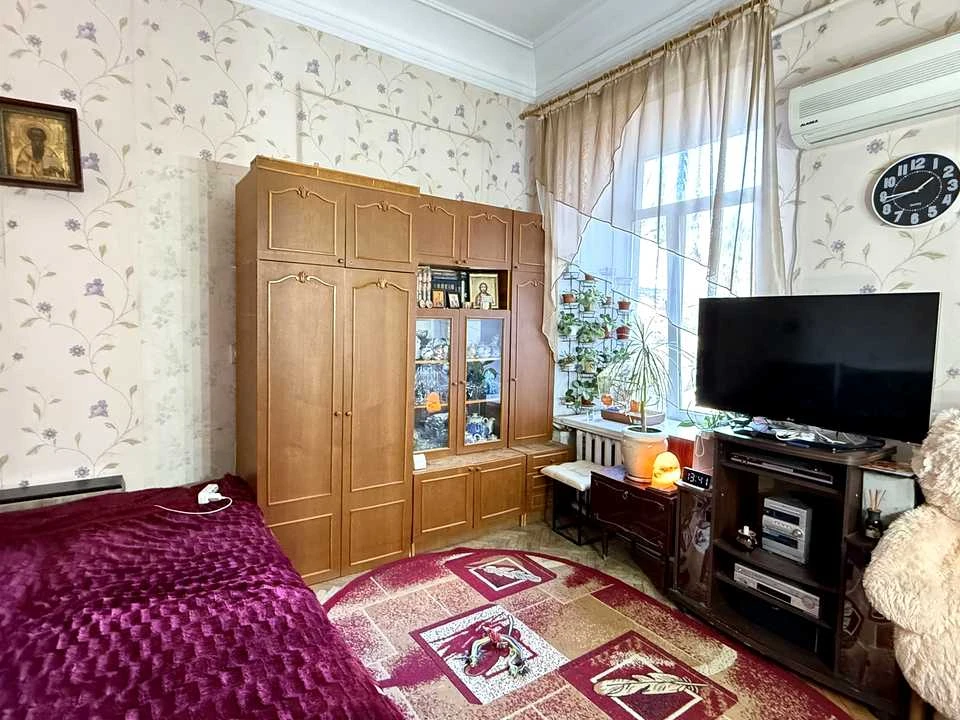 Apartment. Odesa, Sadovaya St.