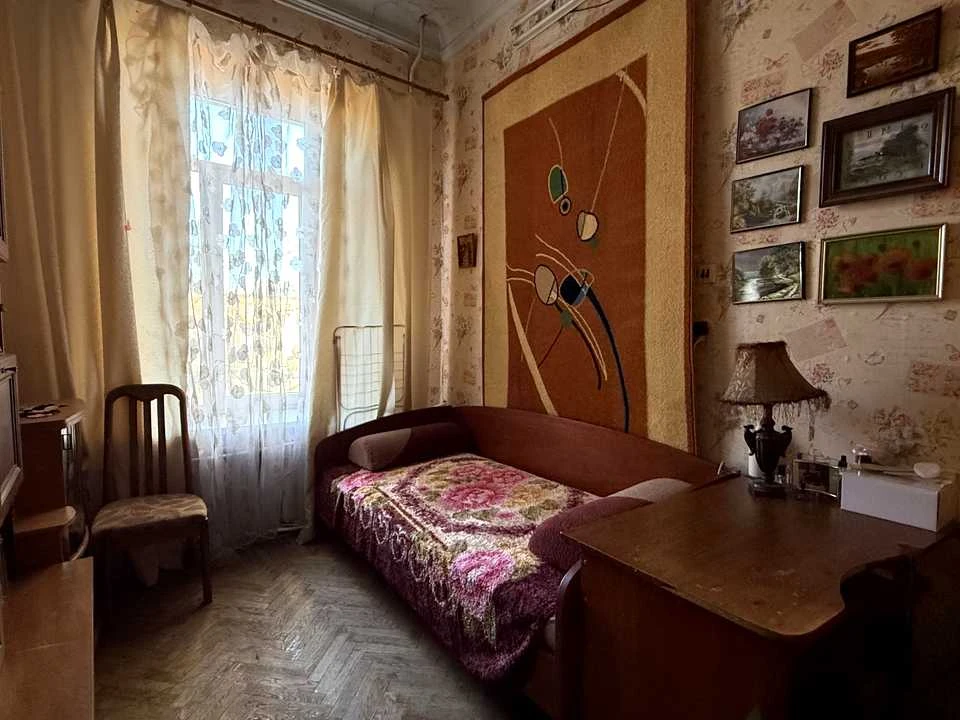 Apartment. Odesa, Sadovaya St.