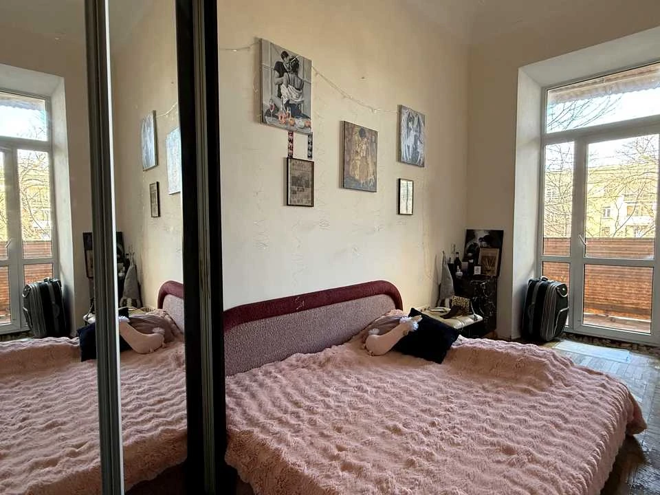 Apartment. Odesa, Sadovaya St.