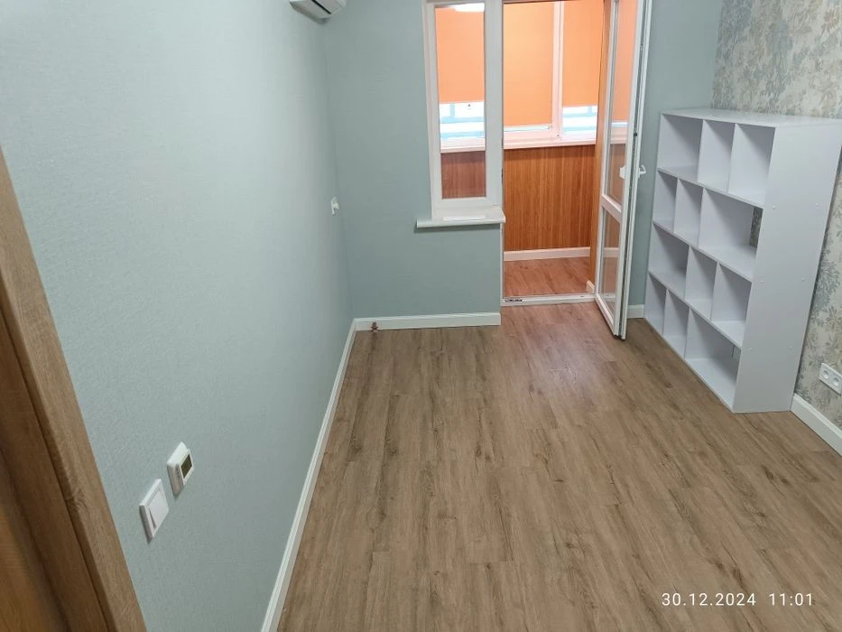 4-room apartment, 100 sq.m. new repair of furniture and equipment