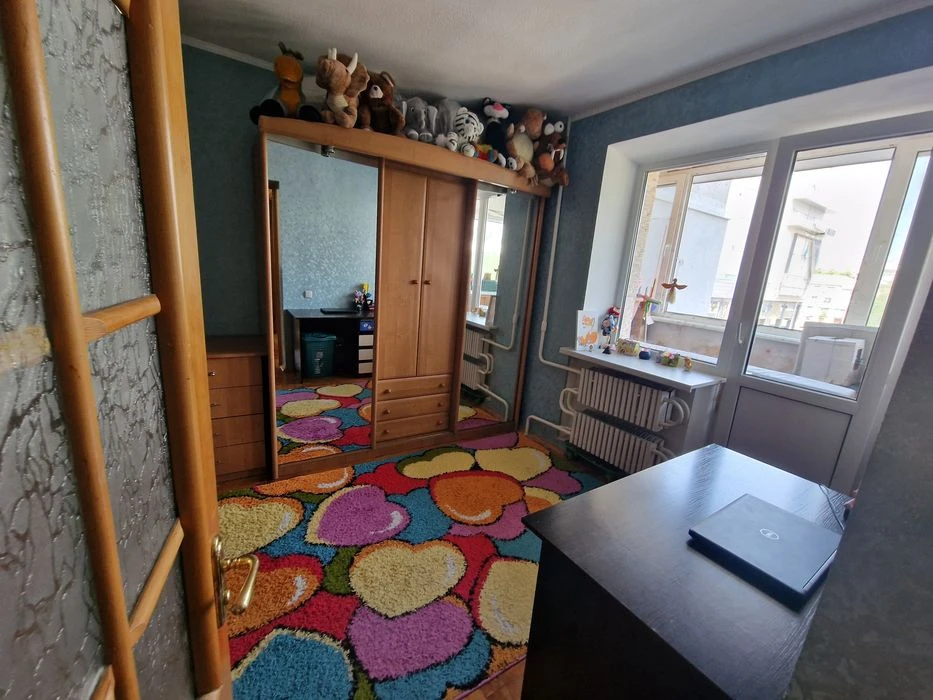 3rd apartment for sale in Aleksandrovsky district