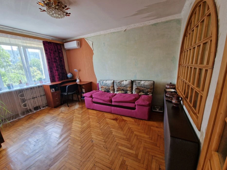 3rd apartment for sale in Aleksandrovsky district