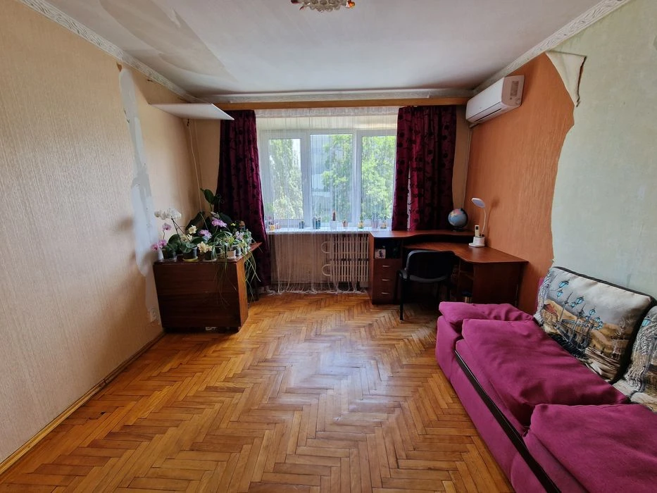 3rd apartment for sale in Aleksandrovsky district