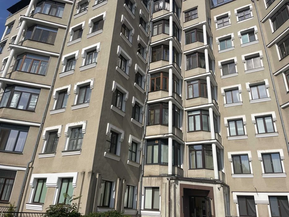 Продажа 5-комнатной квартиры на пр. Шевченко в клубном доме