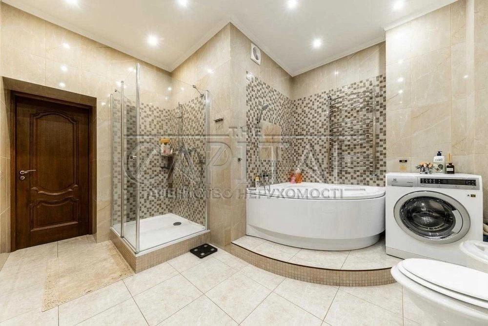 For sale 4-room apartment with a view of the Dnieper with renovation First line O