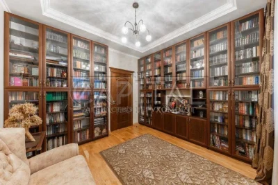 For sale 4-room apartment with a view of the Dnieper with renovation First line O