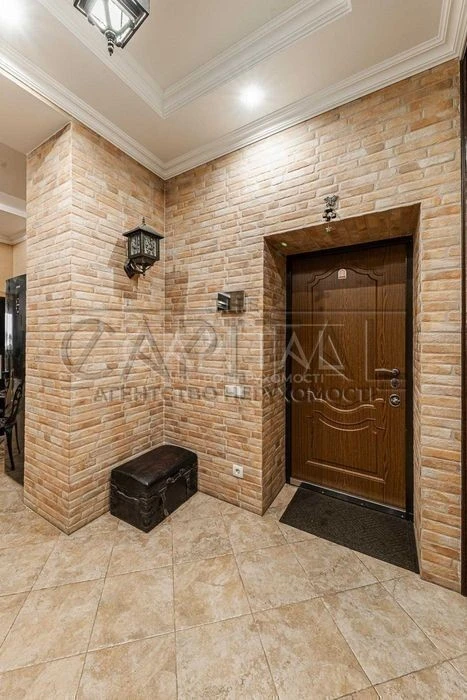 For sale 4-room apartment with a view of the Dnieper with renovation First line O