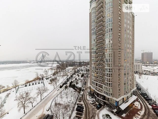 For sale 4-room apartment with a view of the Dnieper with renovation First line O
