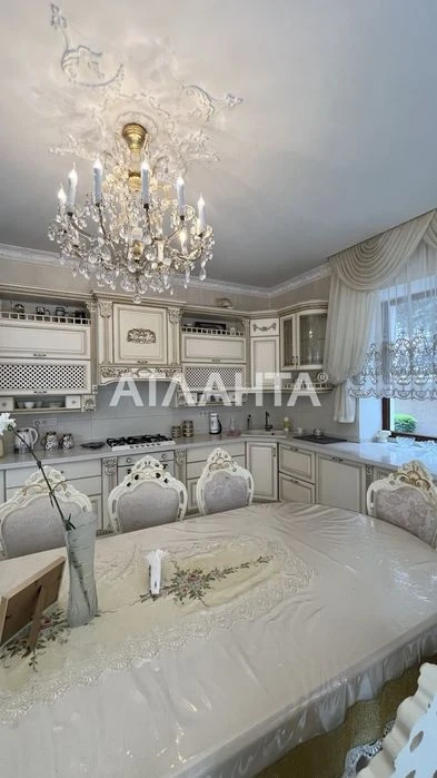 A house for sale in Sauvignon with a pool