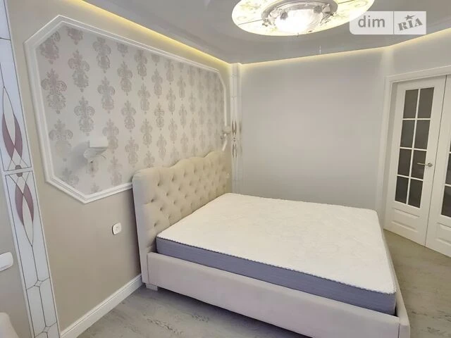 Продаж 1к квартири 50.4 кв. м на просп. Берестейський 5В • I