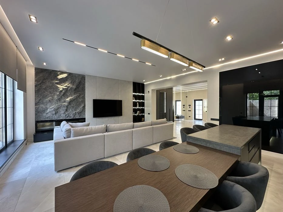 New house on Fontana