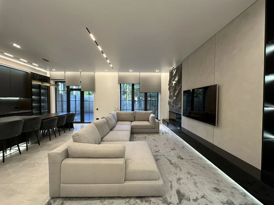 New house on Fontana