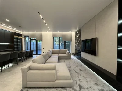 New house on Fontana