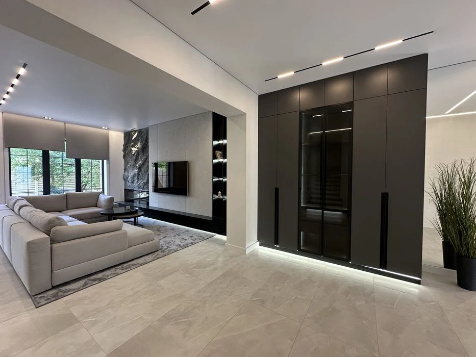 New house on Fontana