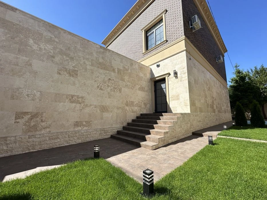 New house on Fontana