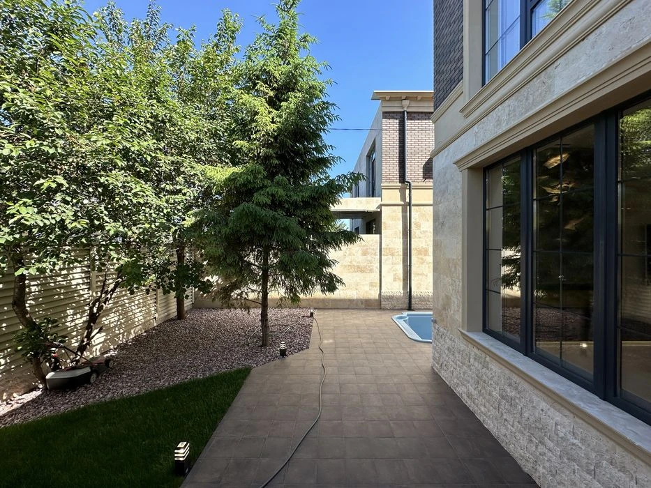 New house on Fontana