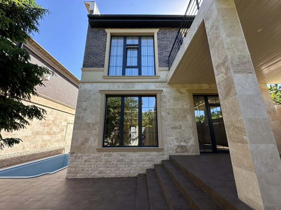 New house on Fontana