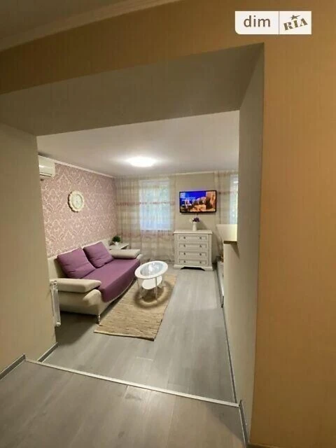 Sale of 1-room apartment 36 sq. m. on Ivan Vyhovskogo St. 24 • I