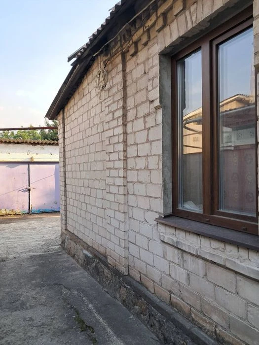 Sale of part of the house Shevchenkivskyi Karpenko-Karyo