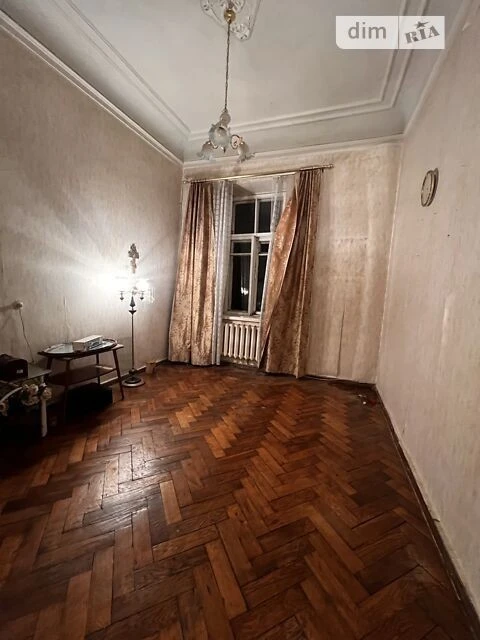 Sale of 2-room apartment 58 sq. m on Mykhaylo Omelyanovicha-Pavl st.