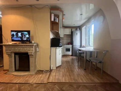 Продаж 3 кімнатноі квартири аінська