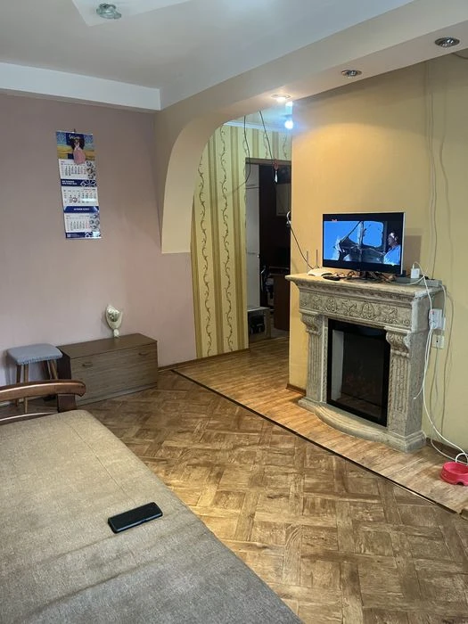 Продаж 3 кімнатноі квартири аінська