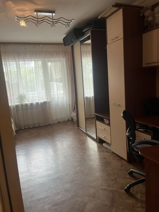 Продаж 3 кімнатноі квартири аінська