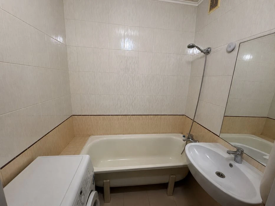 Продаж 3- кімн. квартири район Юрія-Фарм