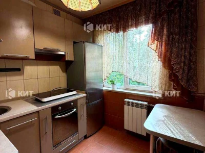 Apartment. Kharkiv, Traktorostudivnyky Ave.