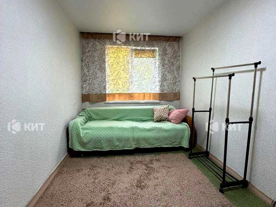 Apartment. Kharkiv, Traktorostudivnyky Ave.