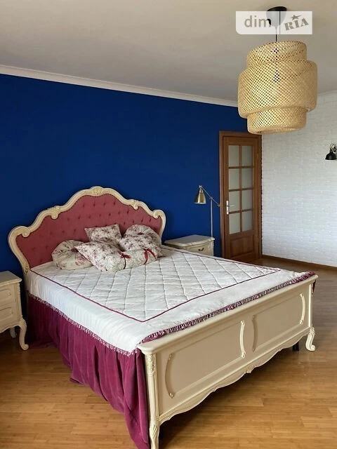 Sale of 4-room apartment 170 sq. m on Volodymyr Ivasyuk Ave. 14