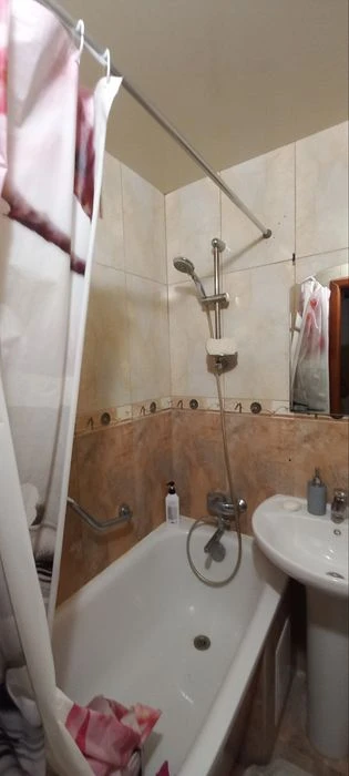 Продам 3 комнатную Чешку на Парусе