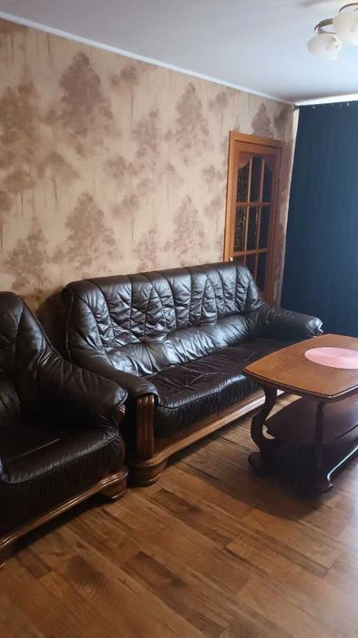 +Продам 3 ком. квартиру ост.Восточная 36000 дол.