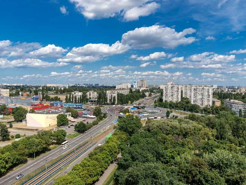 Apartment. Kyiv, Lesya Kurbasa Avenue.