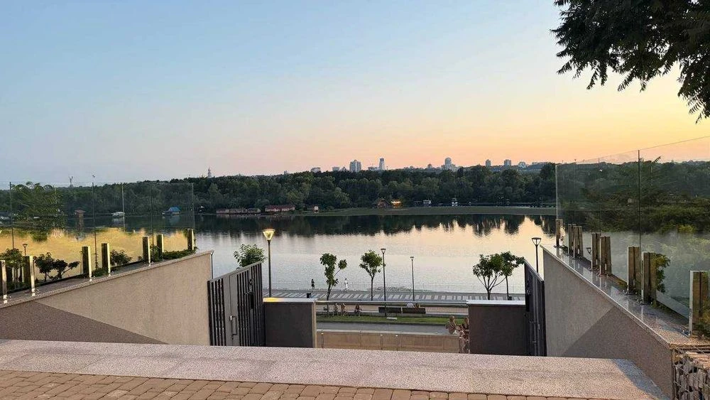 Super offer At a super price Residential complex Rusanivska gavan Direct