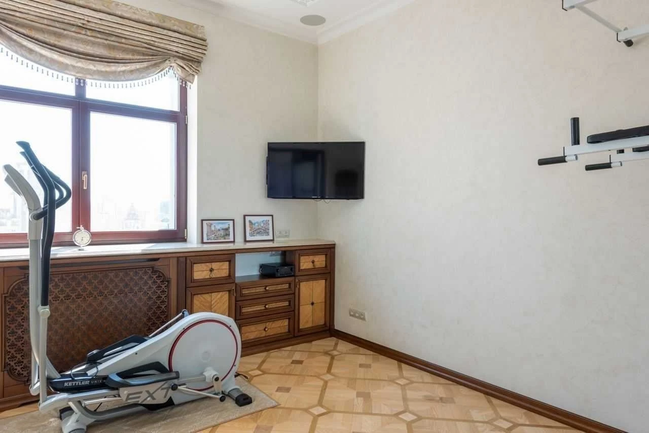 Продажа: 5-комнатная квартира 212 м², Крещатик ул., 27Б