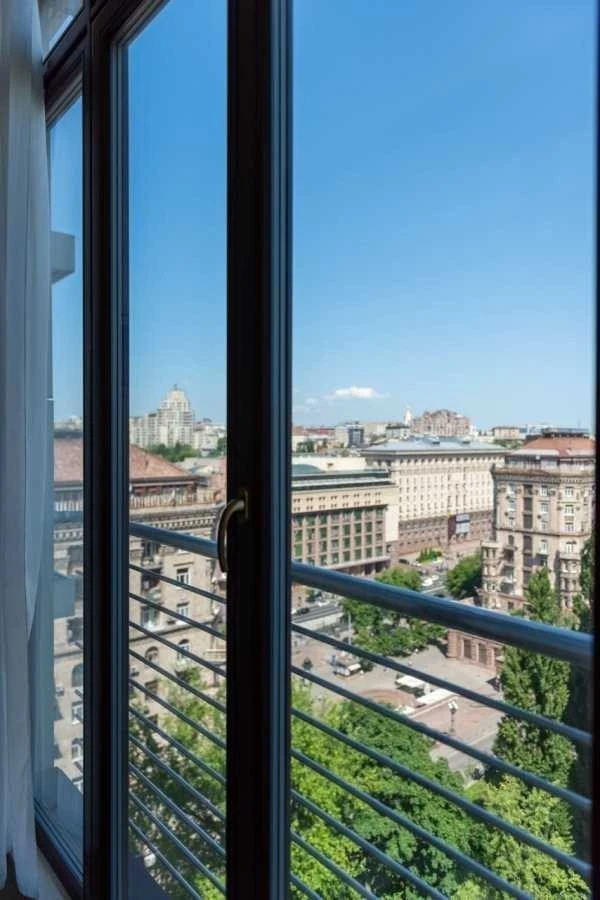 Продажа: 5-комнатная квартира 212 м², Крещатик ул., 27Б